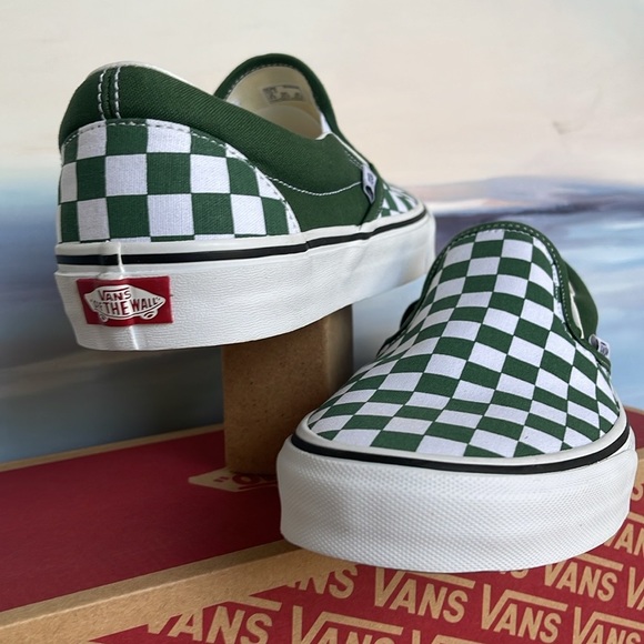 Vans Men’s Classic Slip-On
Color Theory Checkerboard
VN0A7Q5D6QU
Sneakers - Picture 10 of 16